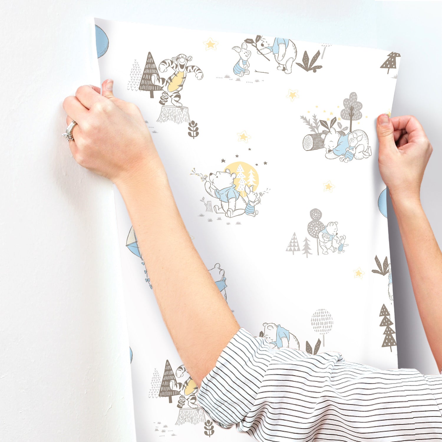 Winnie the Pooh Playmates Peel and stick wallpaper - how to stick