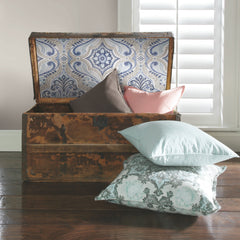 Bohemian Damask P&S Wallpaper in a room setting