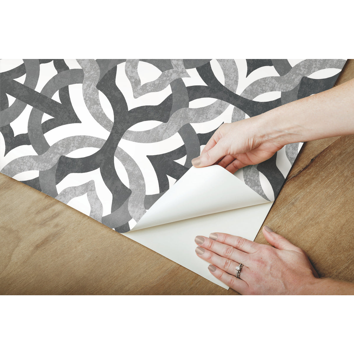 Tipton P&S Wallpaper - how to peel