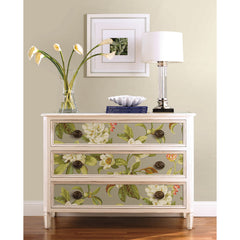 Live Artfully P&S Wallpaper in a room setting