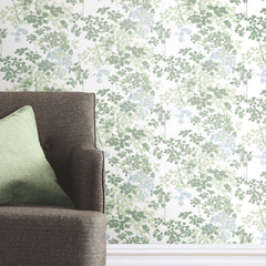 Queen Anne's Lace P&S Wallpaper in a room setting