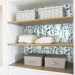 Hanging Watercolor Vines P&S Wallpaper in a room setting