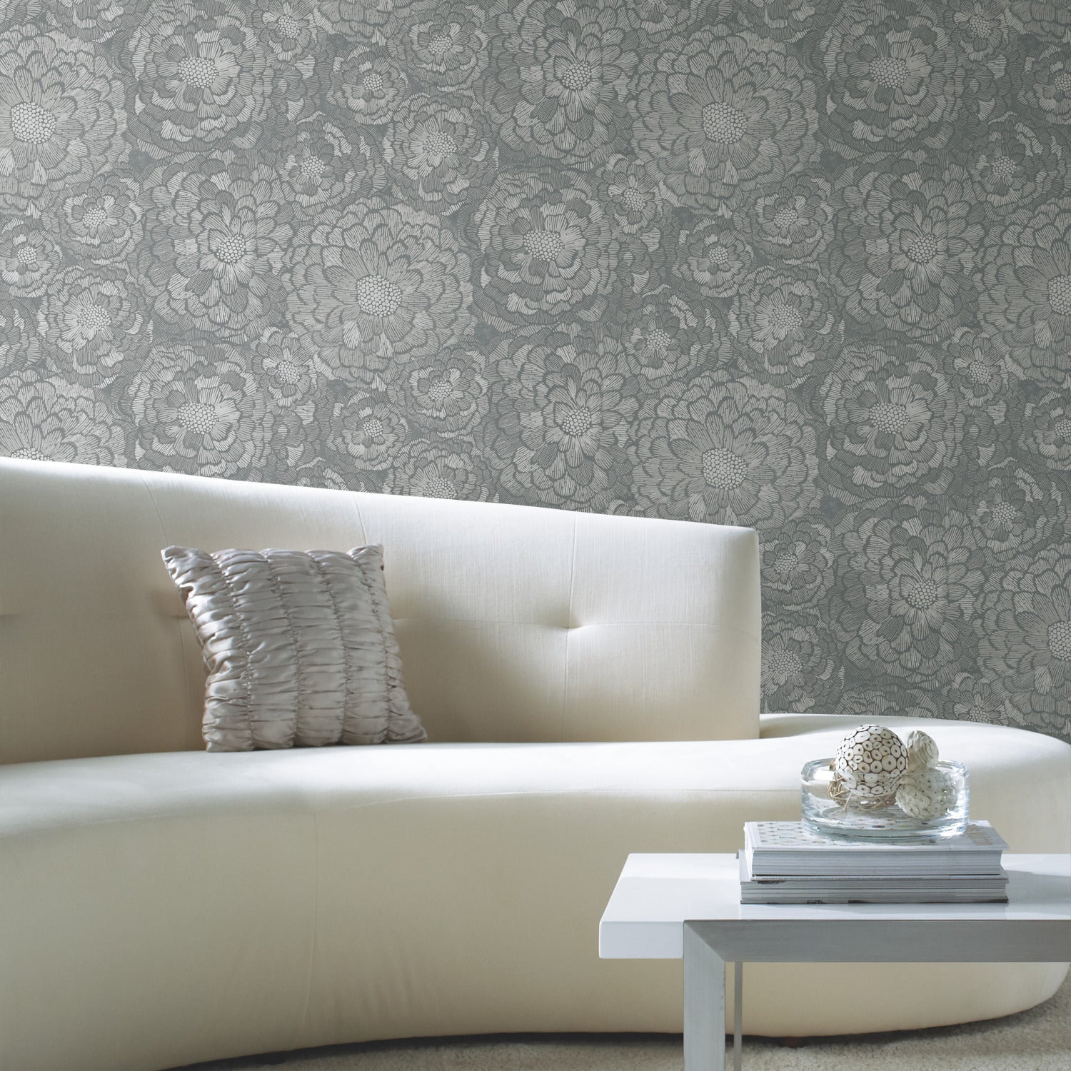 Zen Dahlia P&S Wallpaper in a room setting