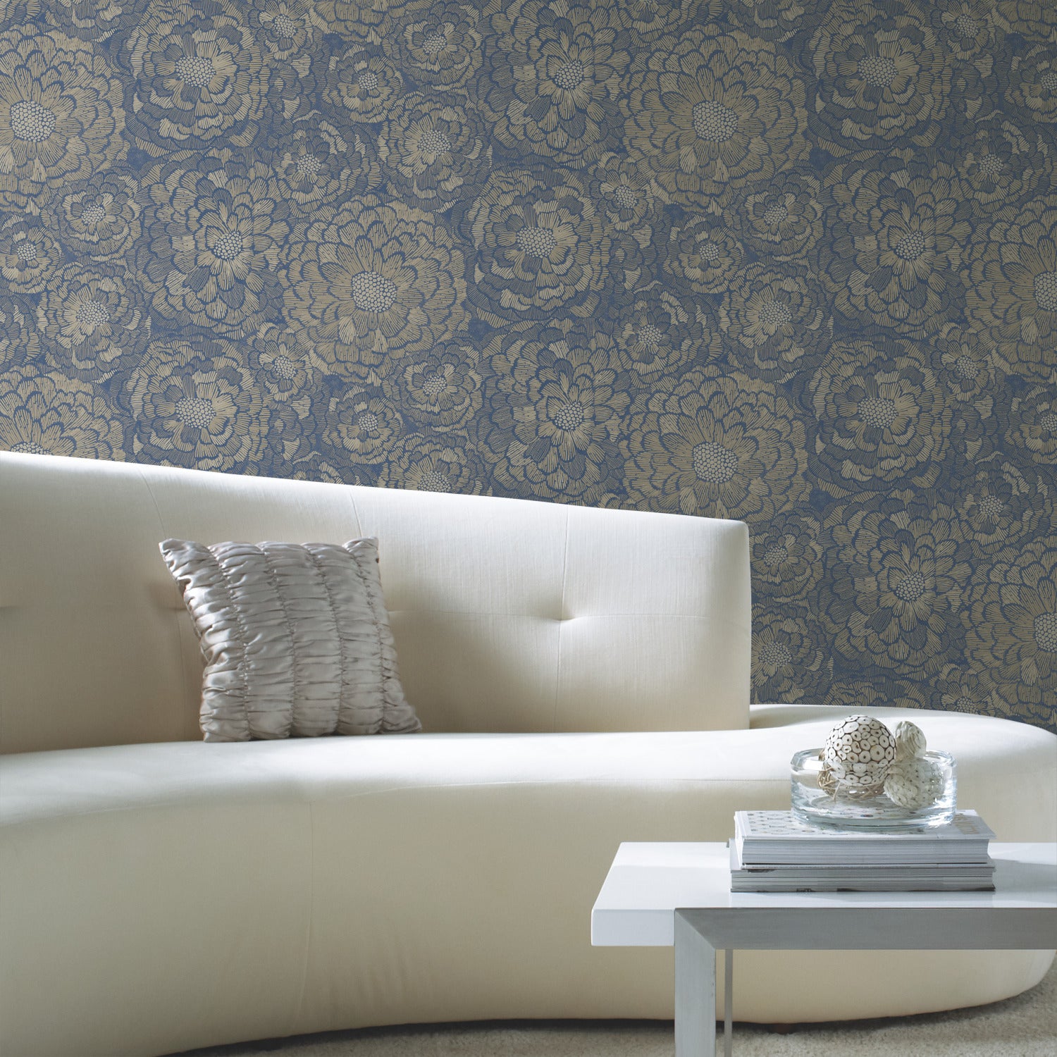 Zen Dahlia P&S Wallpaper in a room setting