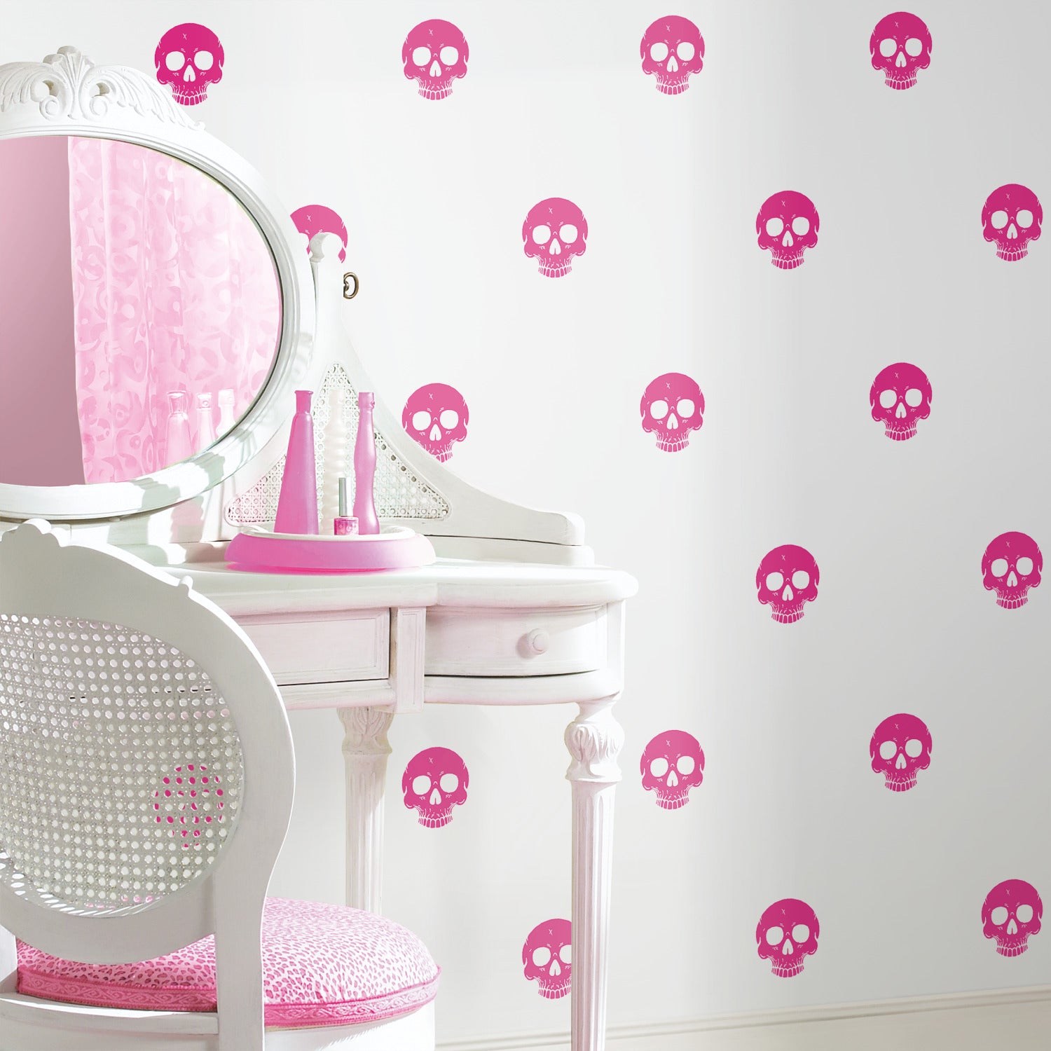 Disney Cruella Glamour Skulls P&S Wallpaper in a room setting