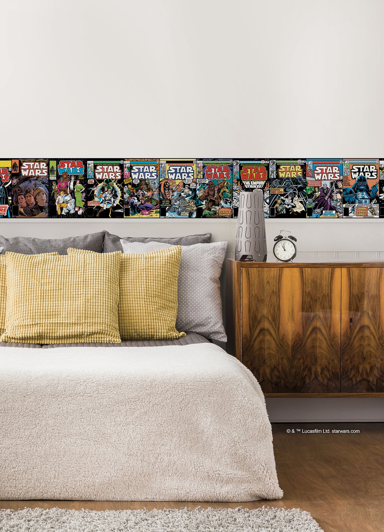 Star Wars Comic Books Borders in a room setting
