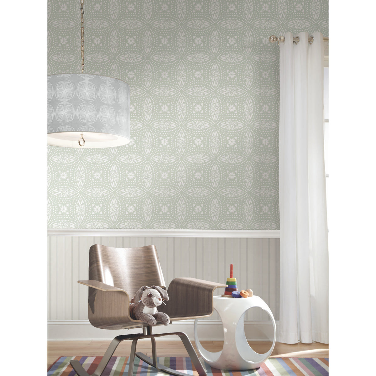 Overlapping Medallions P&S Wallpaper in a room setting