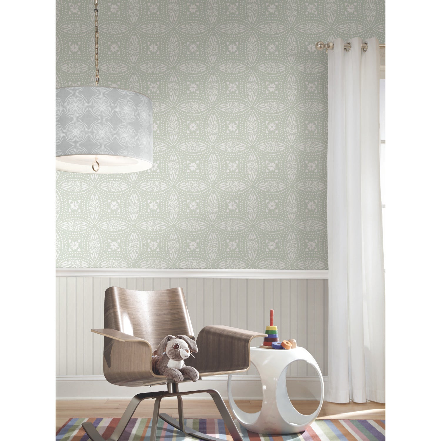 Overlapping Medallions P&S Wallpaper in a room setting