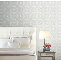 Overlapping Medallions P&S Wallpaper in a room setting