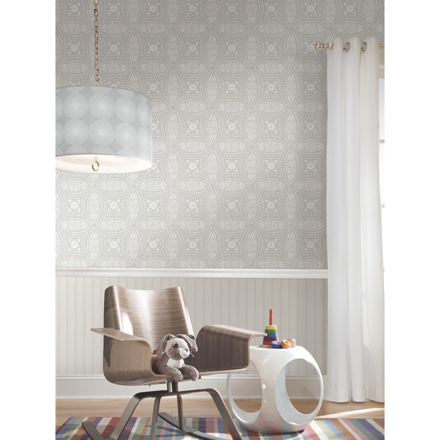 Overlapping Medallions P&S Wallpaper in a room setting