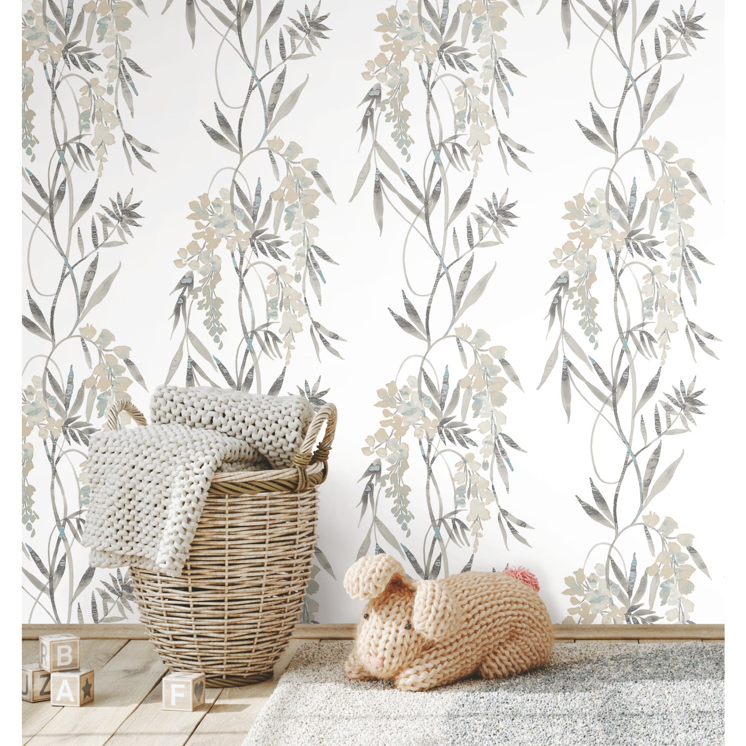 Nouveaux Wisteria P&S Wallpaper in a room setting