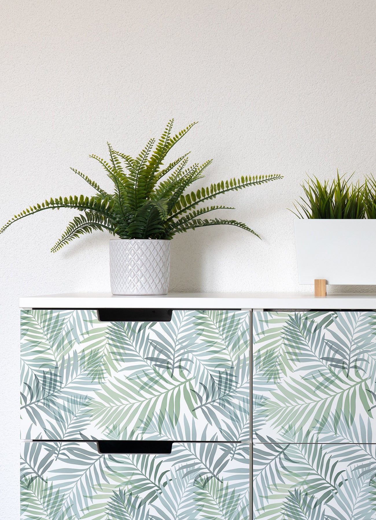 Tropical Vibe Peel & Stick Wallpaper in a room setting