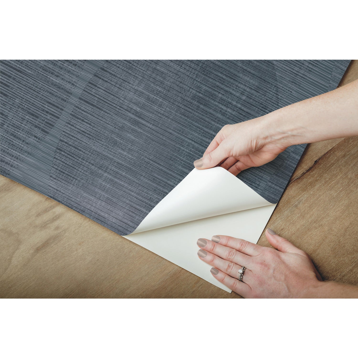 Sahara P&S Wallpaper peel step