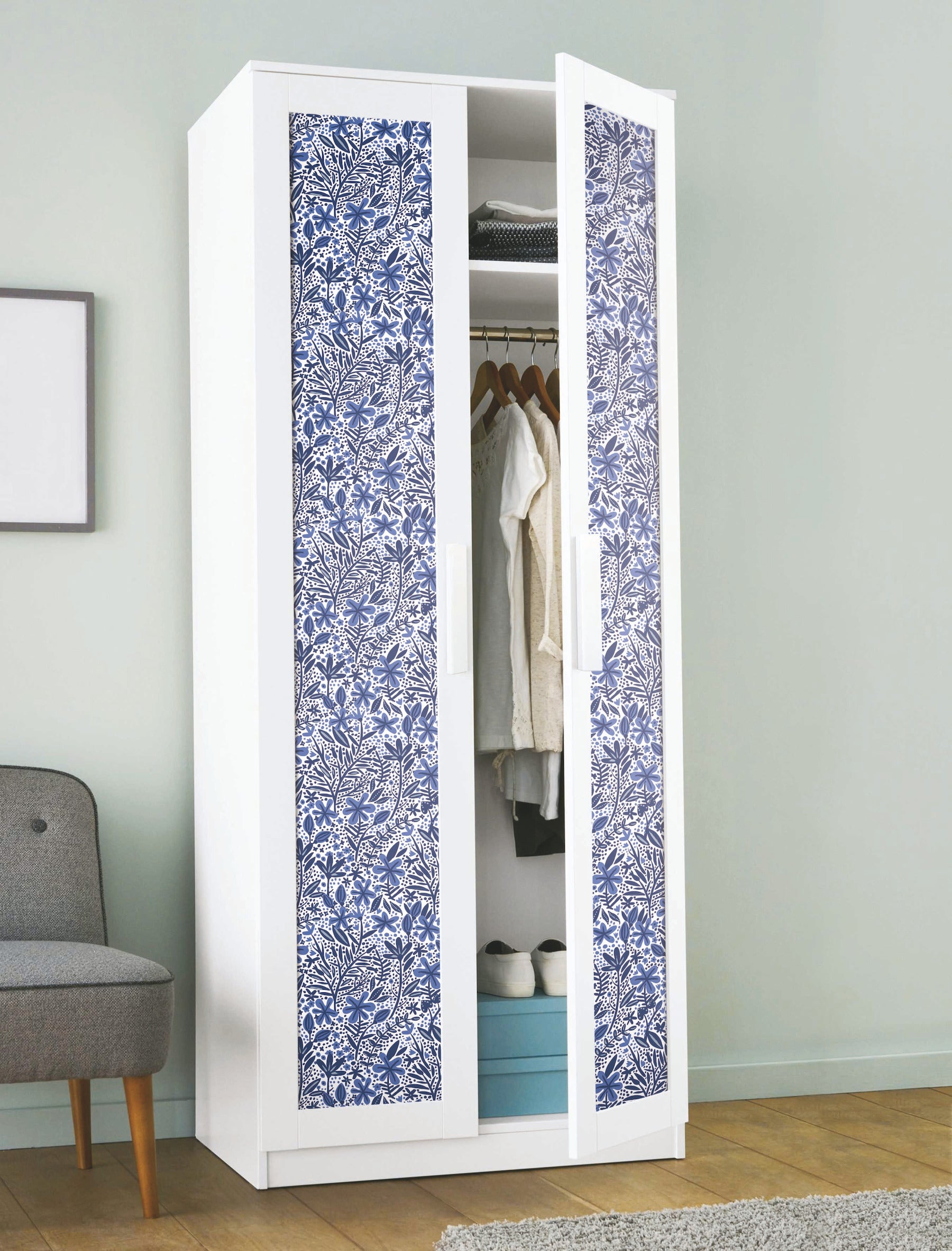 Cat Coquillette Porcelain Garden Peel and Stick Wallpaper in a room setting