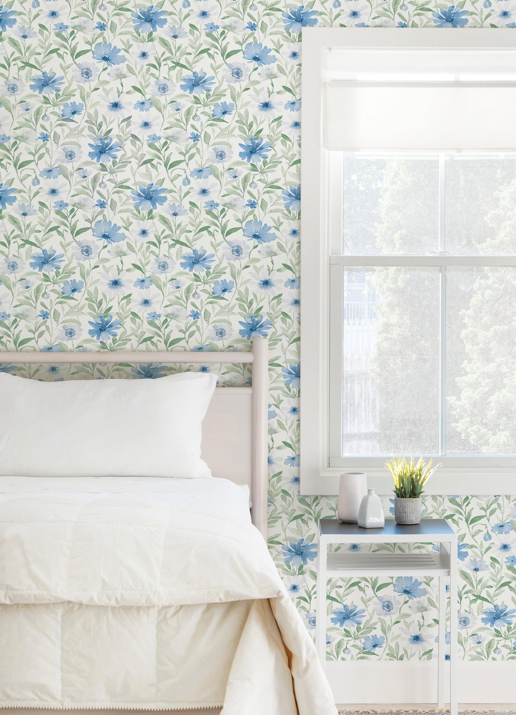 Clara Jean Peel and Stick Wallpaper in a room setting