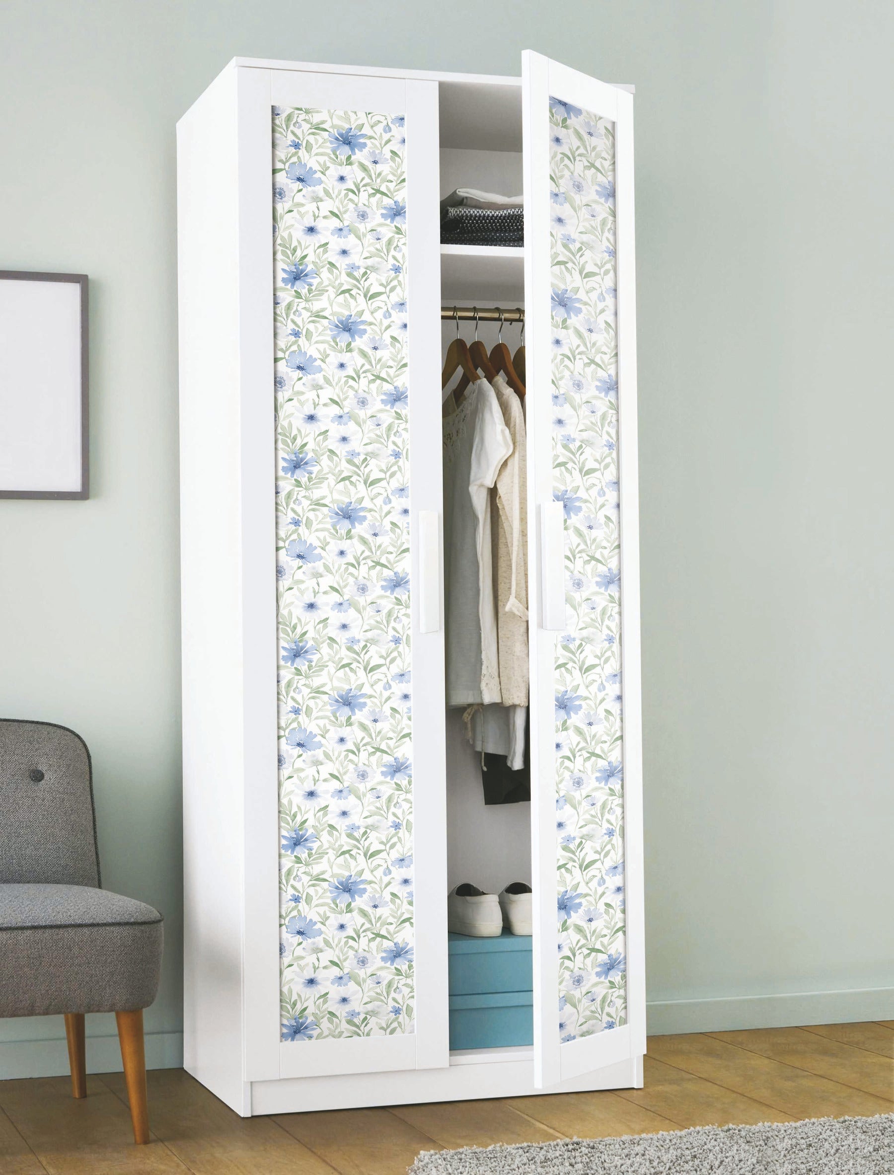 Clara Jean Peel and Stick Wallpaper in a room setting