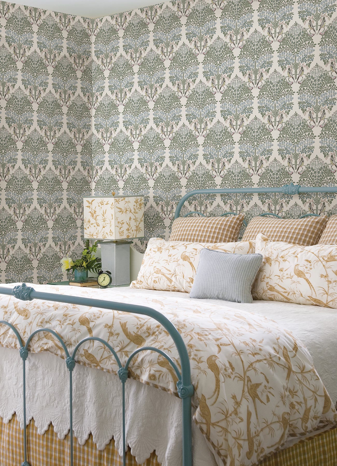 Otis Peel & Stick Wallpaper in a room setting