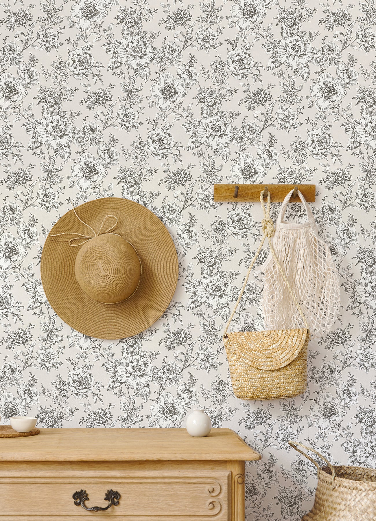 Winifred Peel & Stick Wallpaper in a room setting