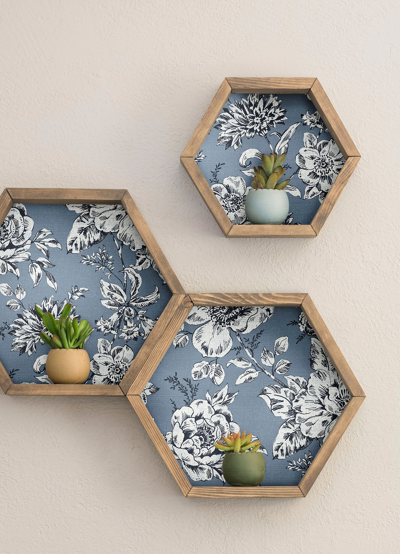 Winifred Peel & Stick Wallpaper in a room setting