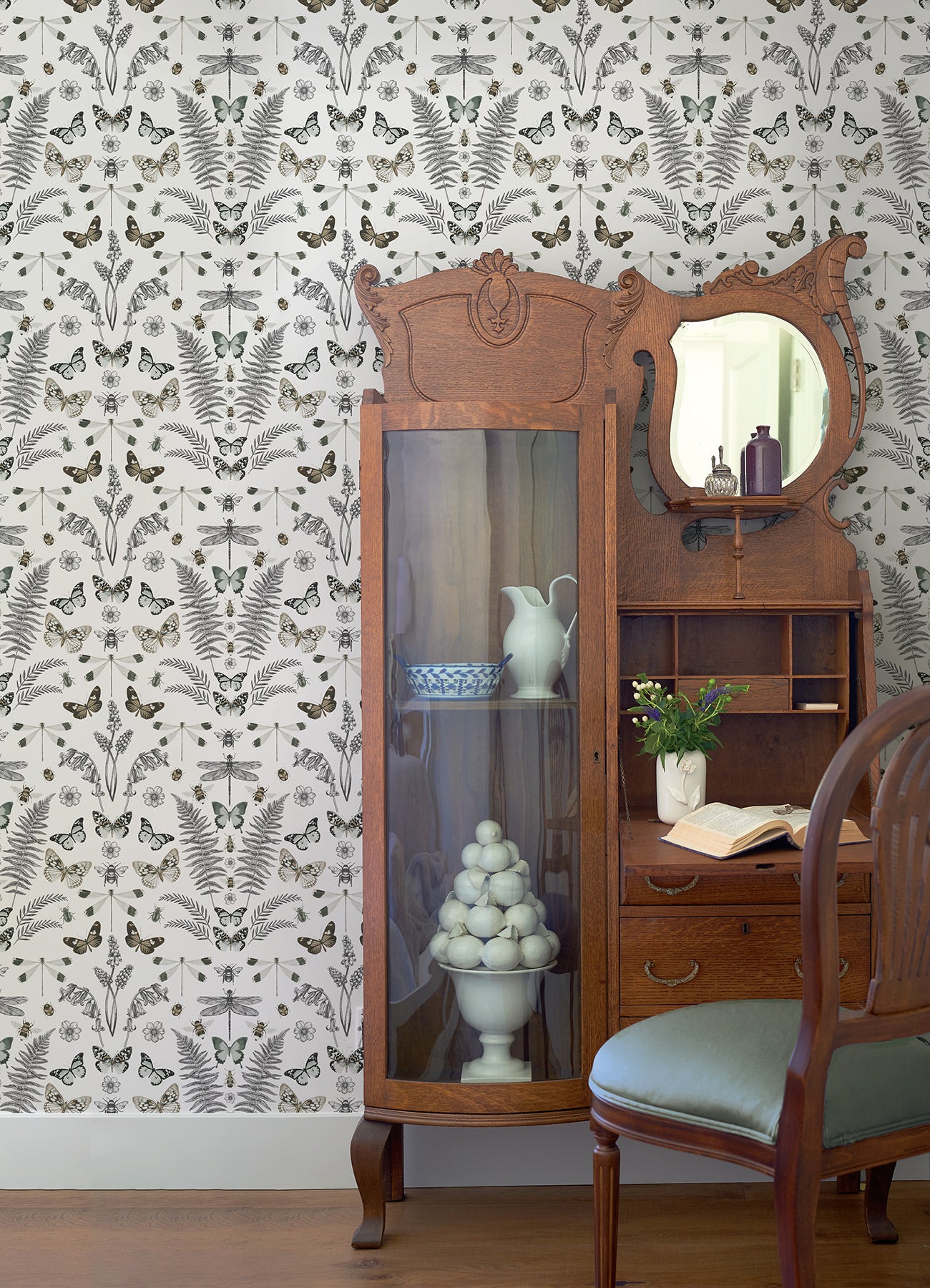 Hidden Treasures Peel and Stick Wallpaper in a room setting
