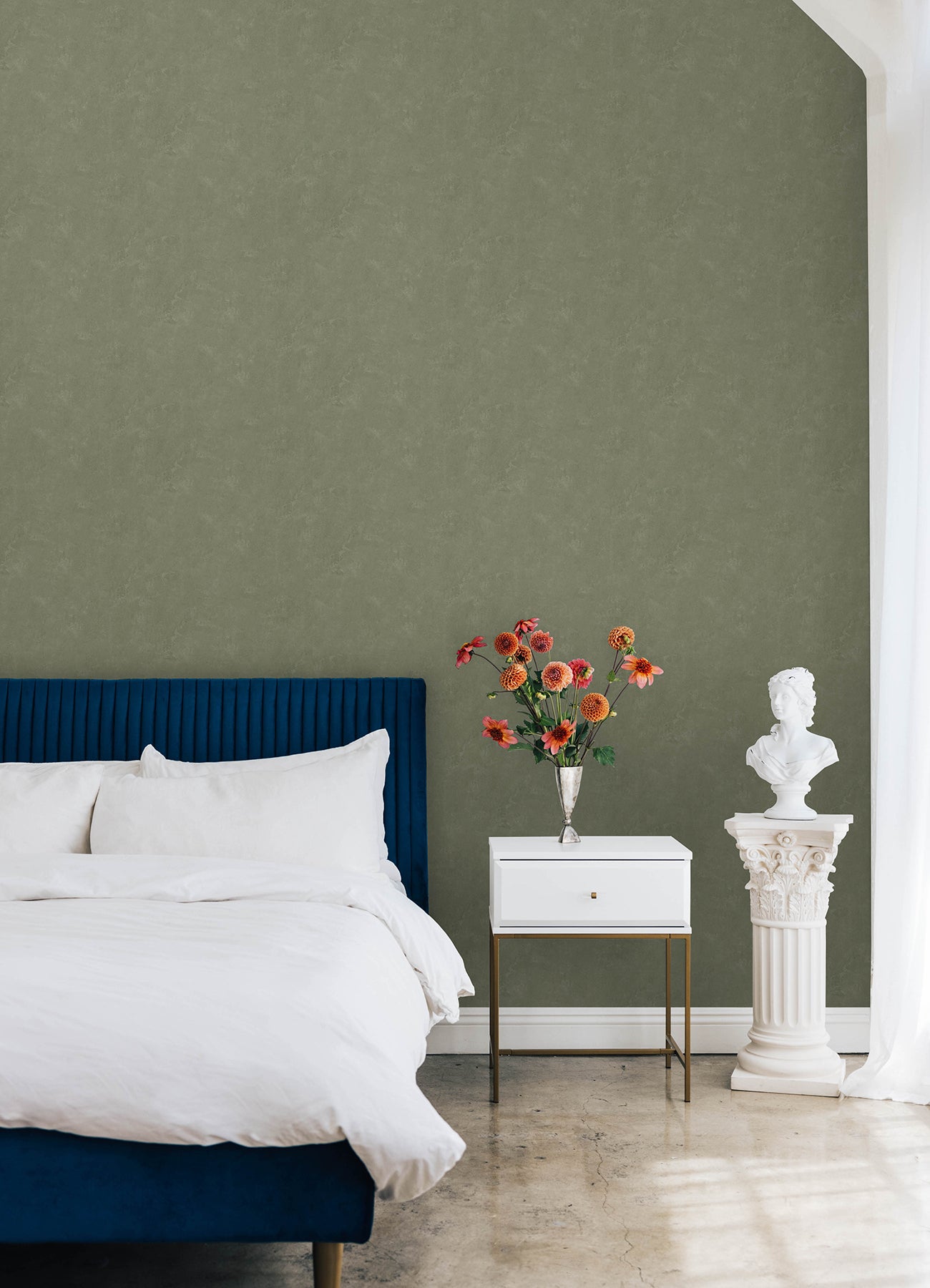 RMK12767PLW wallpaper in a room setting