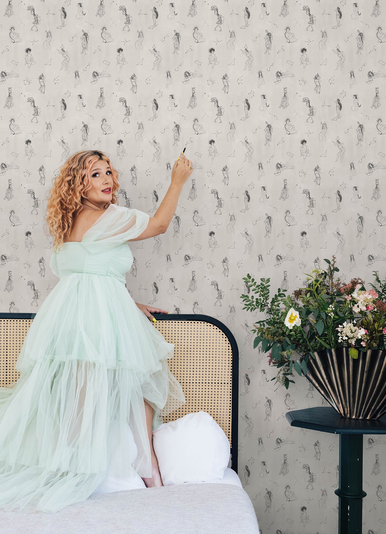RMK12768PLW wallpaper in a room setting