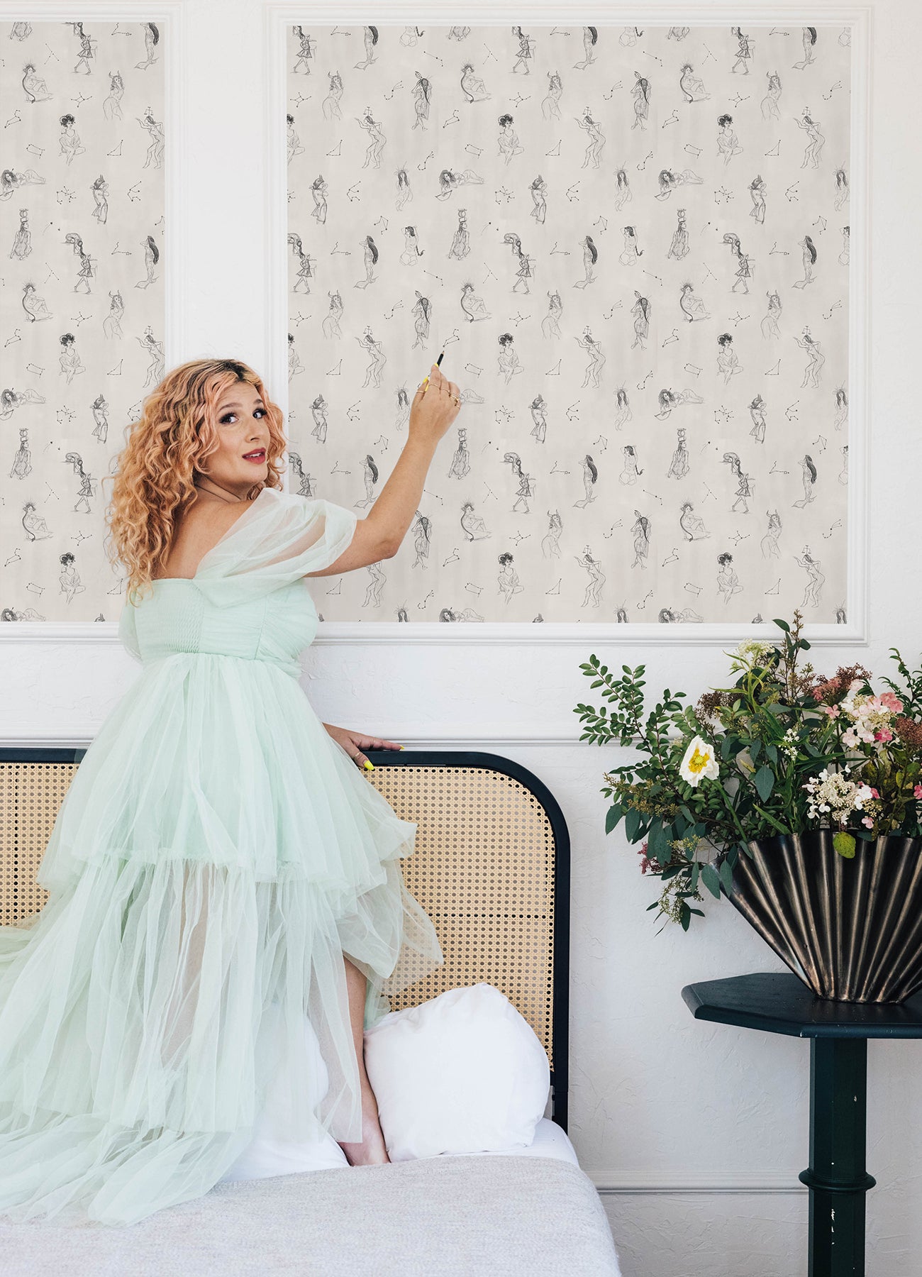 RMK12768PLW wallpaper in a room setting
