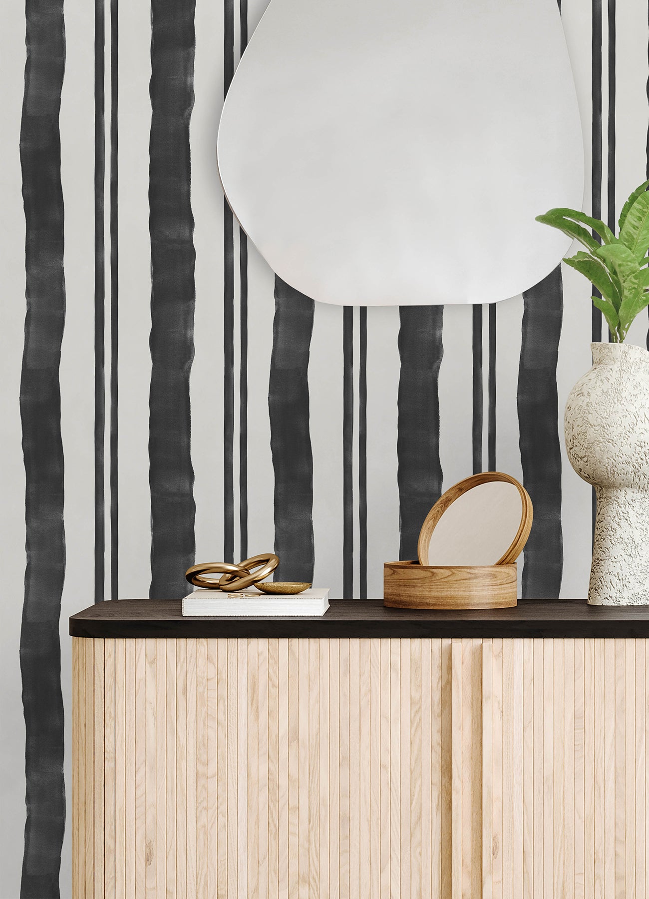 RMK12769PLW wallpaper in a room setting