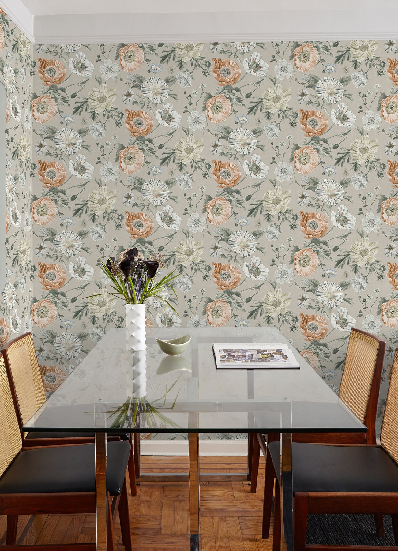 Vintage Poppy P&S Wallpaper in a room setting