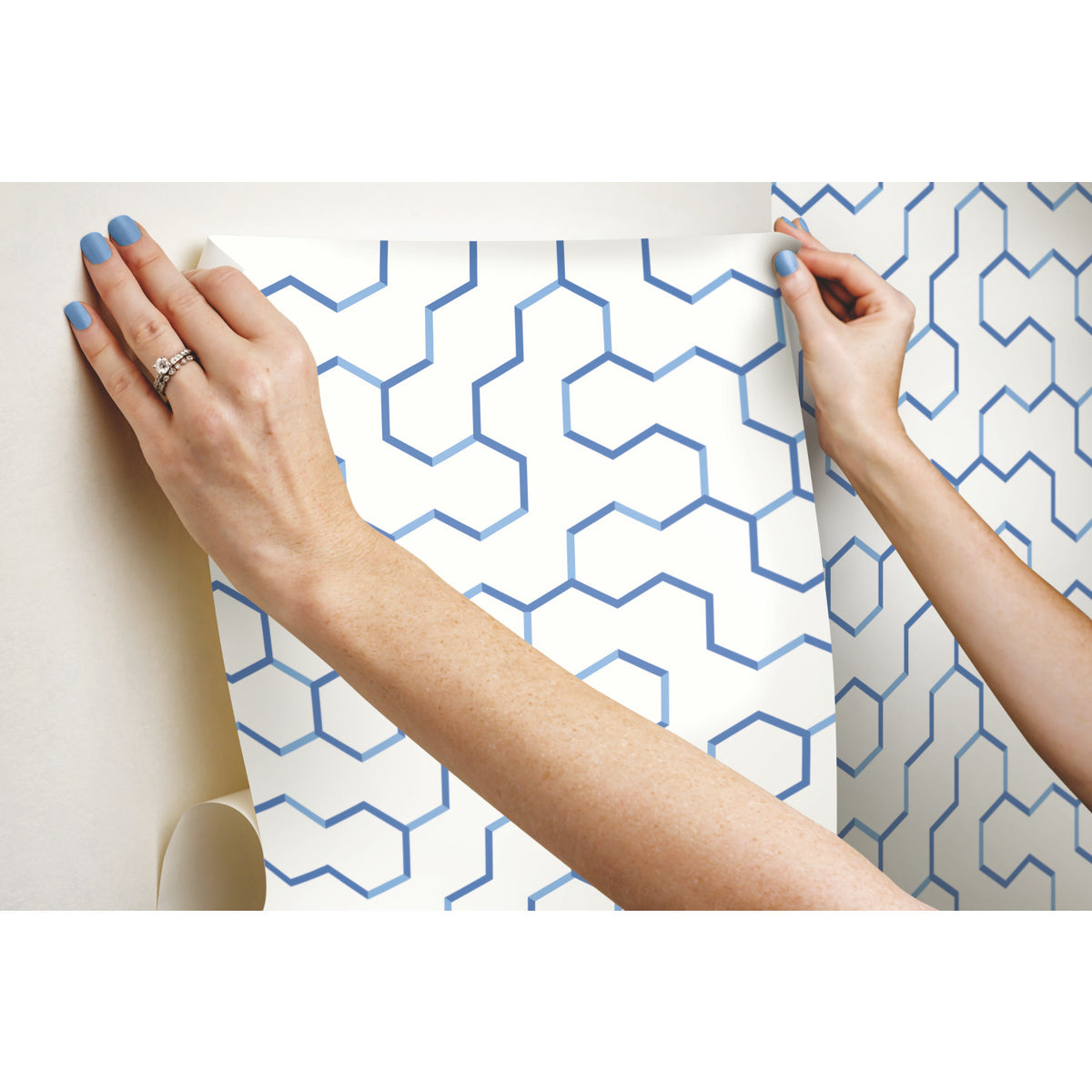 Open Geometric P&S Wallpaper - how to stick