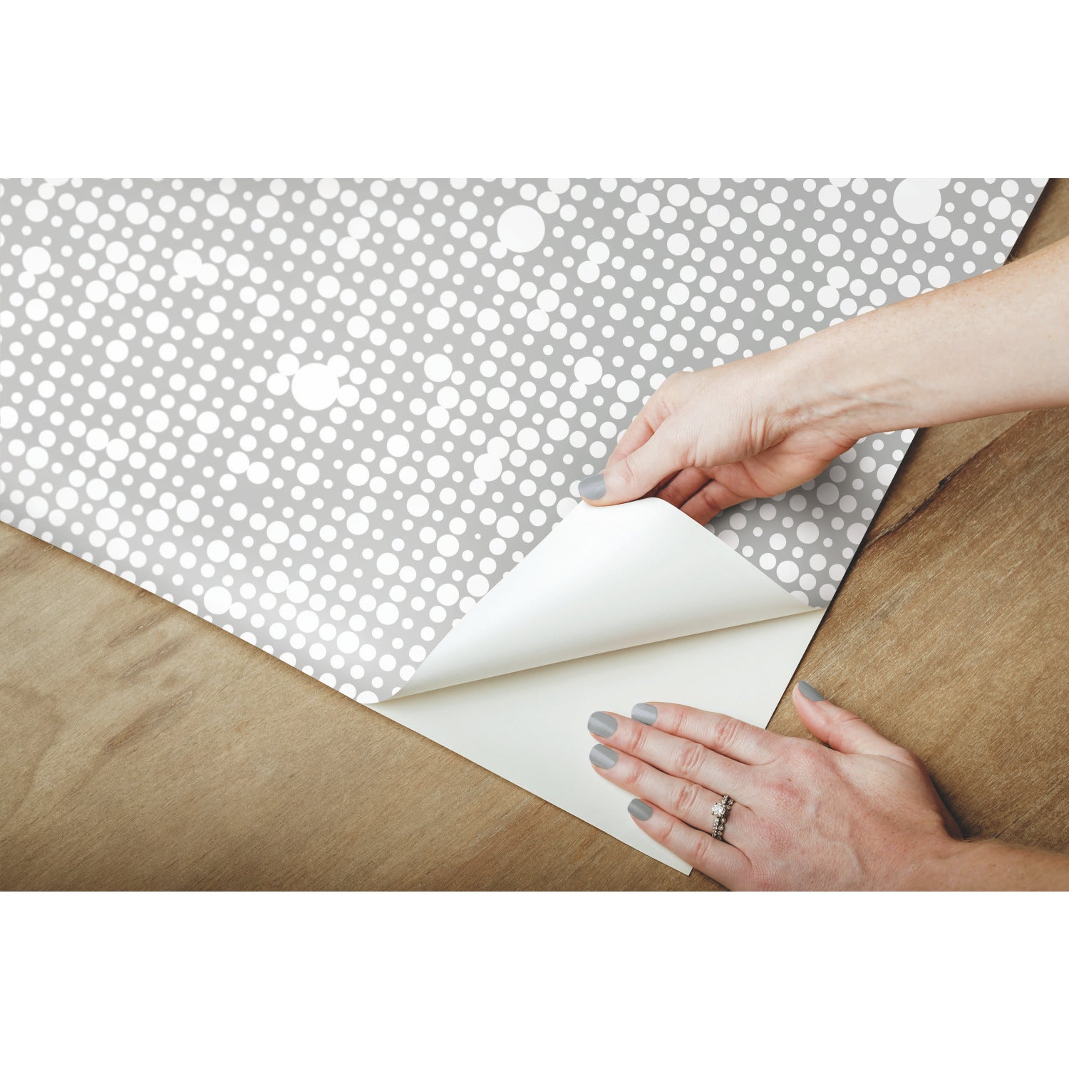 All Over Circles P&S Wallpaper - how to peel