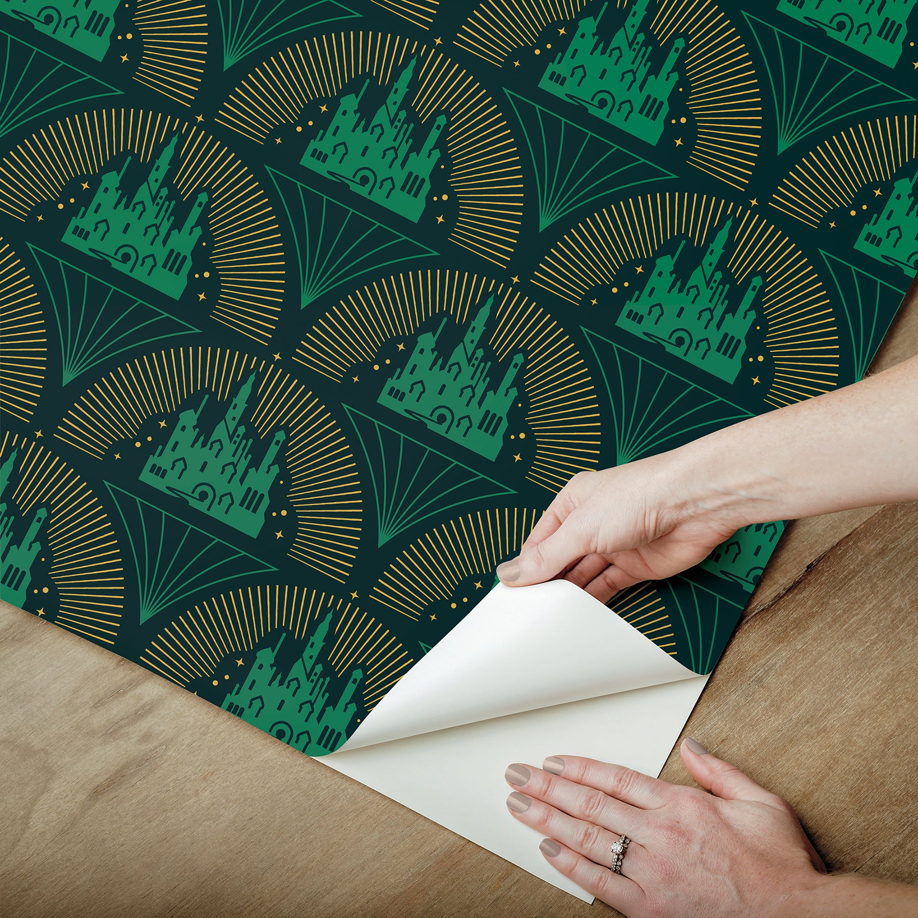 Wicked P&S Wallpaper - how to peel
