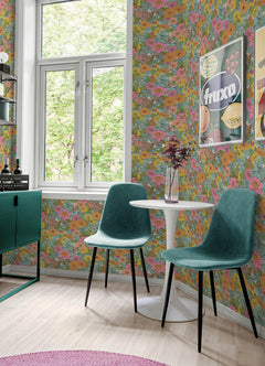 Retro Floral P&S Wallpaper in a room setting
