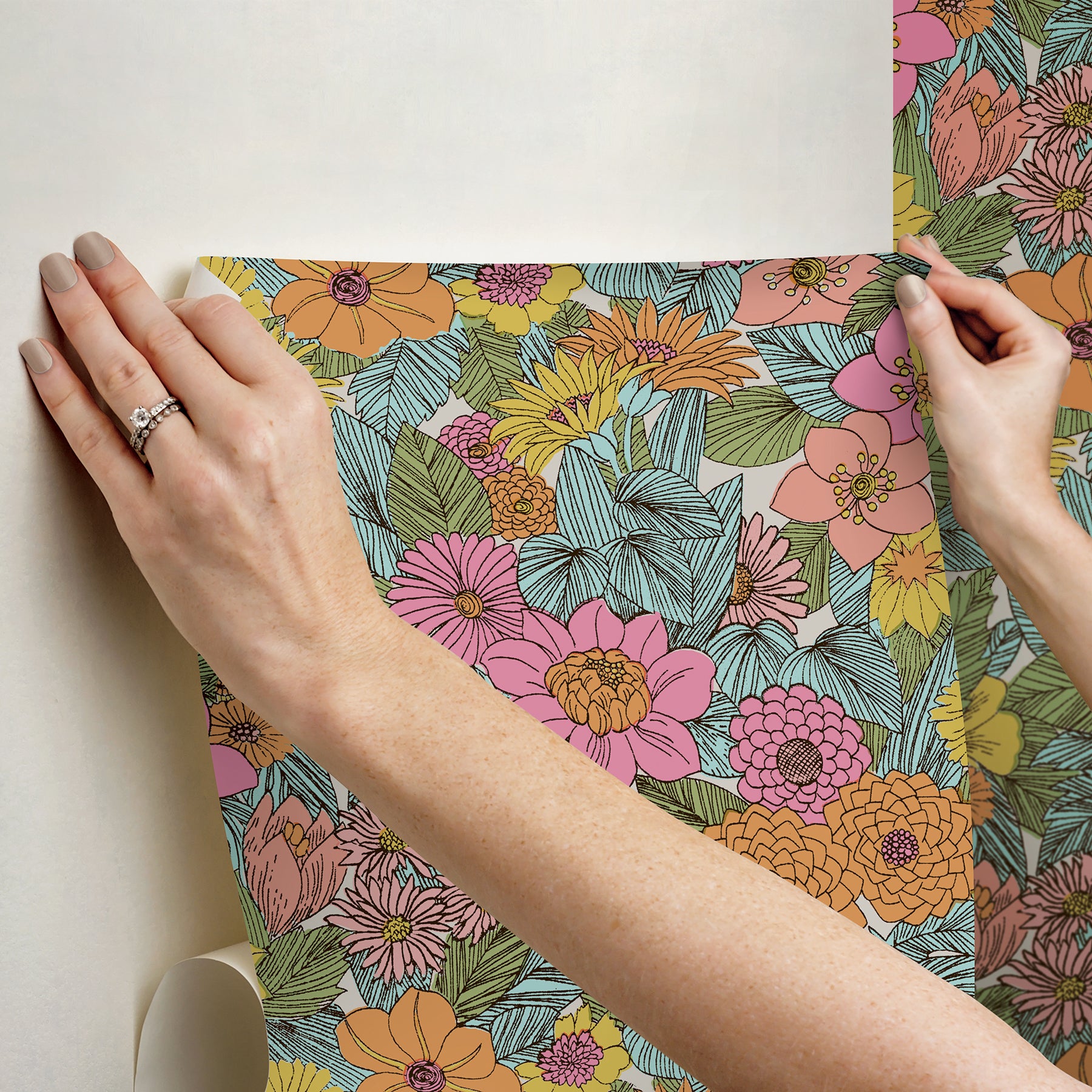 Retro Floral P&S Wallpaper - how to stick