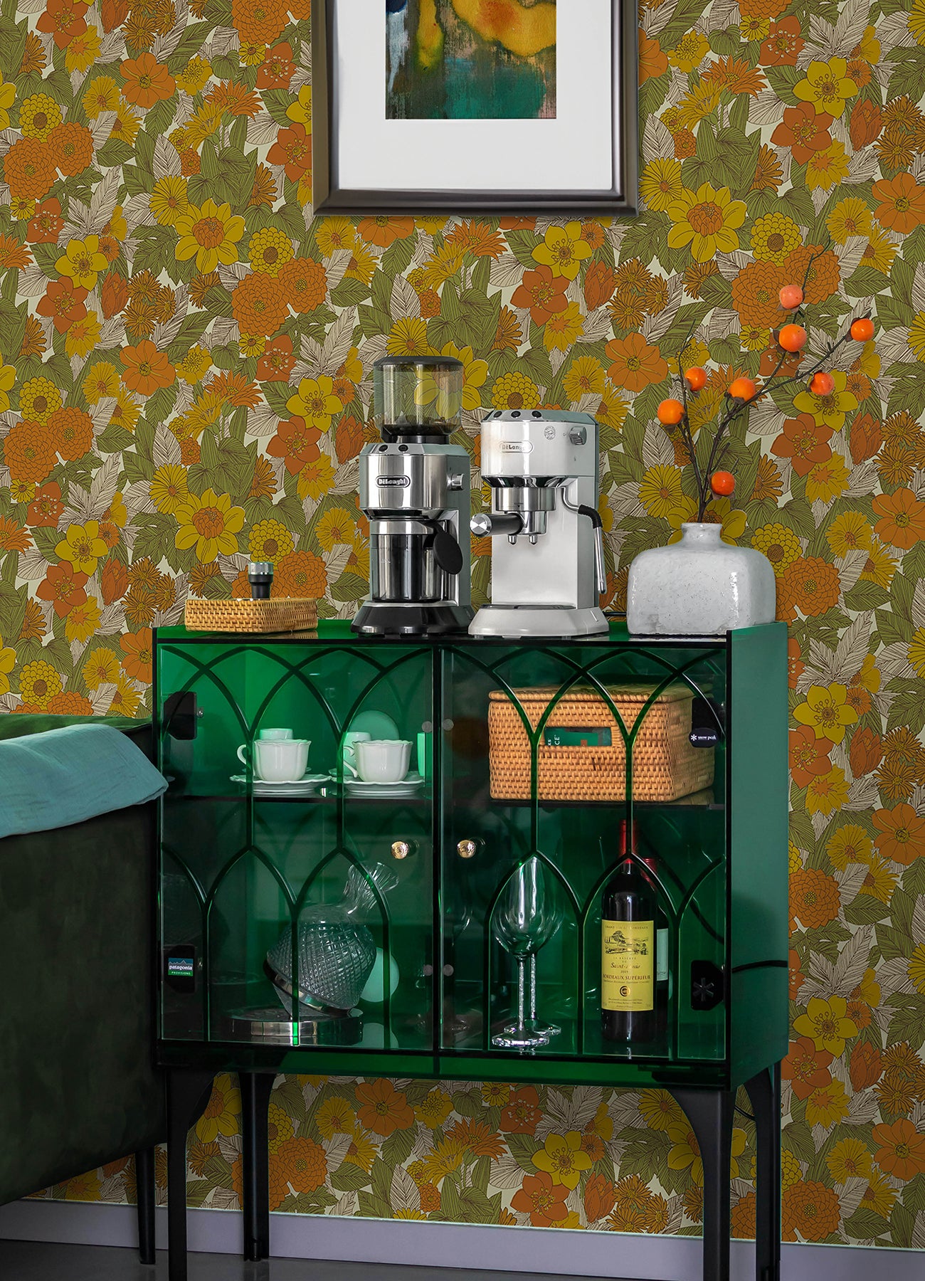 Retro Floral P&S Wallpaper in a room setting