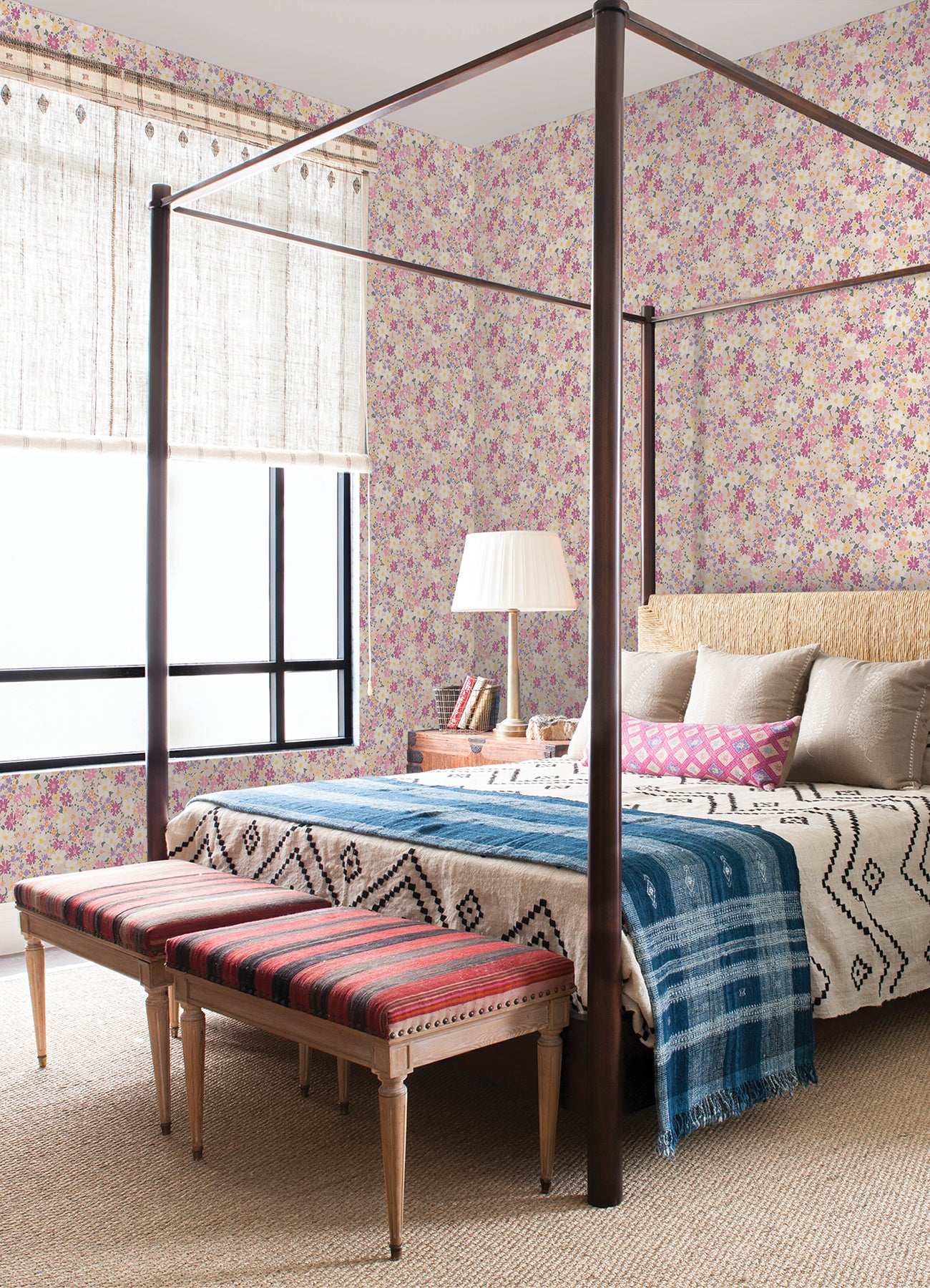 Wildflower Impressions P&S Wallpaper in a room setting