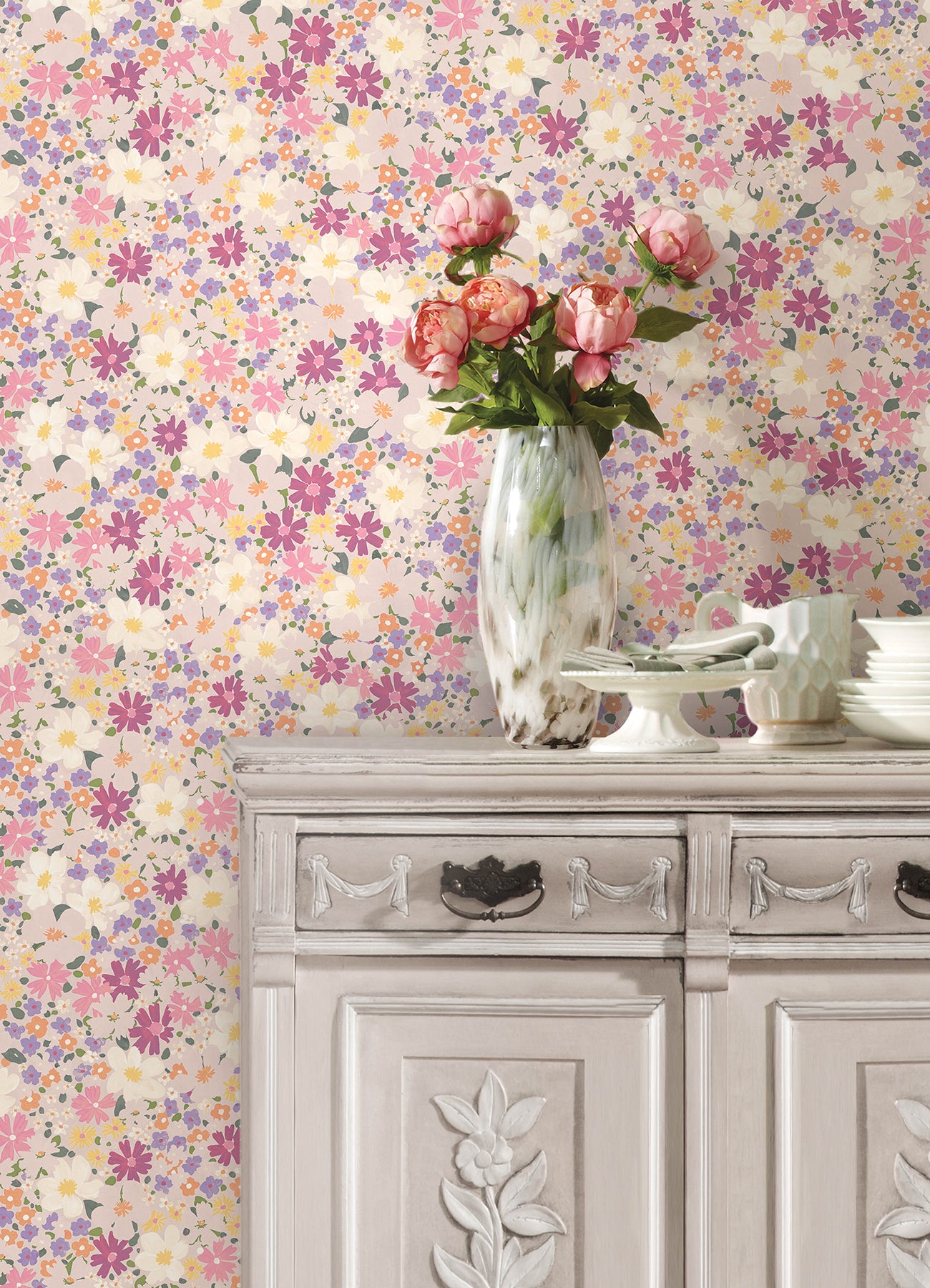 Wildflower Impressions P&S Wallpaper in a room setting