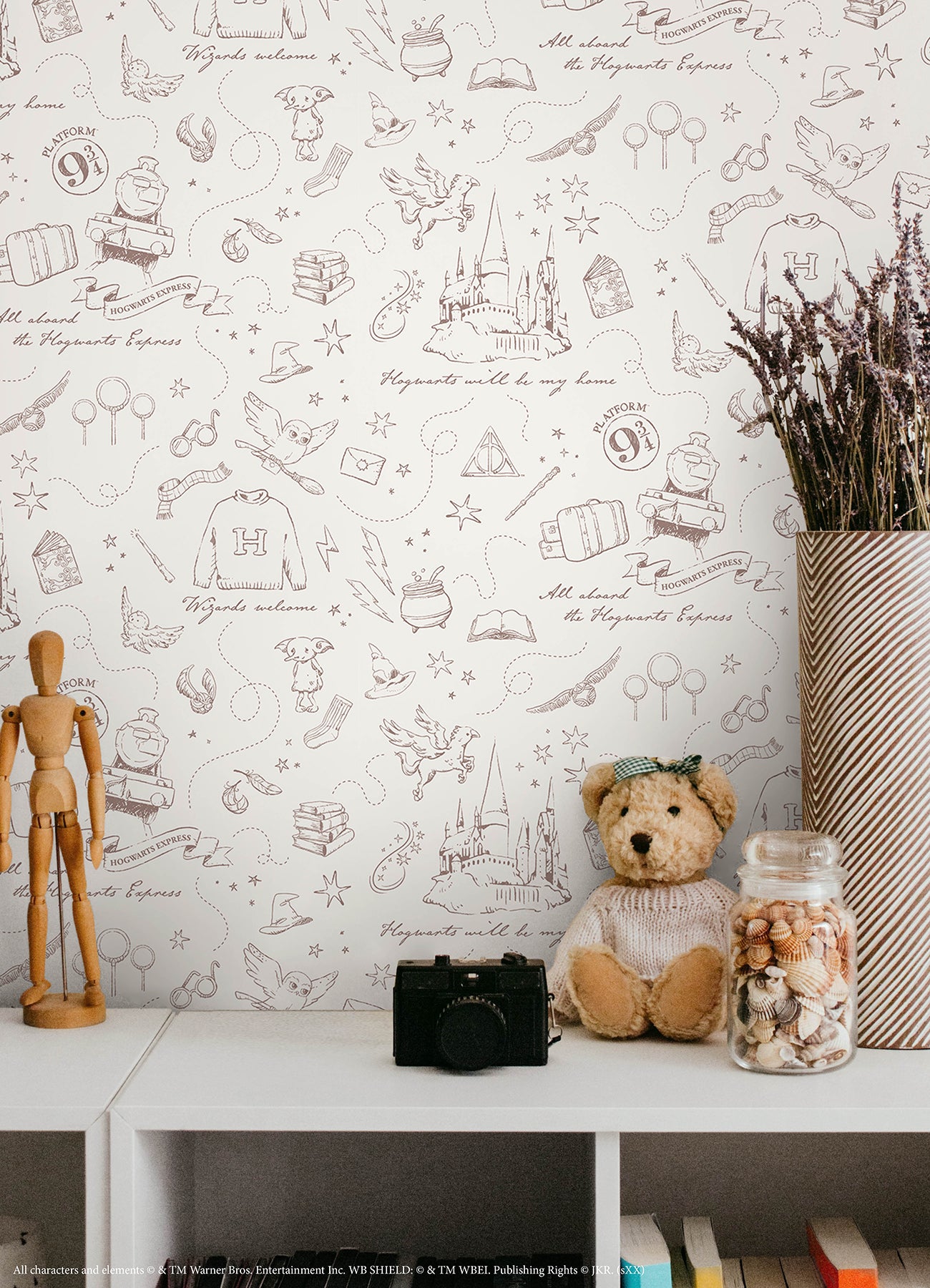 RMWS1263 Peel and Stick Wallpaper in a room setting