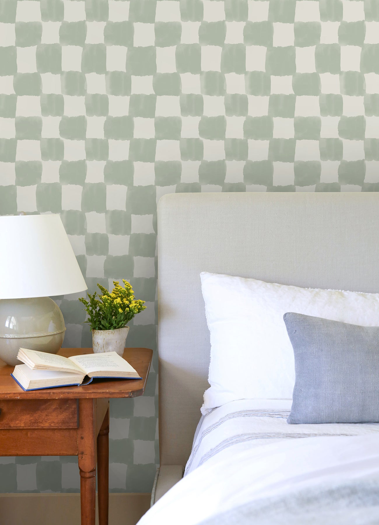 Tess Watercolor Checker P&S Wallpaper in a room setting