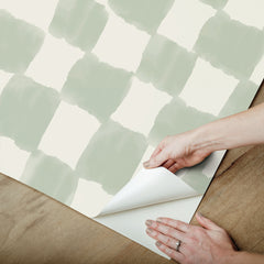 Tess Watercolor Checker P&S Wallpaper peel step