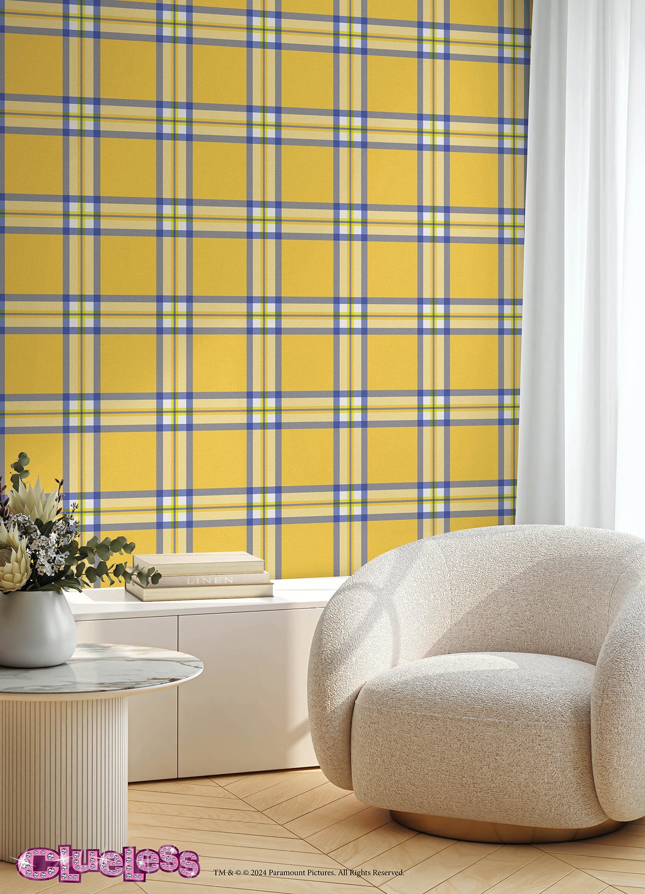 Clueless Cher P&S Wallpaper in a room setting