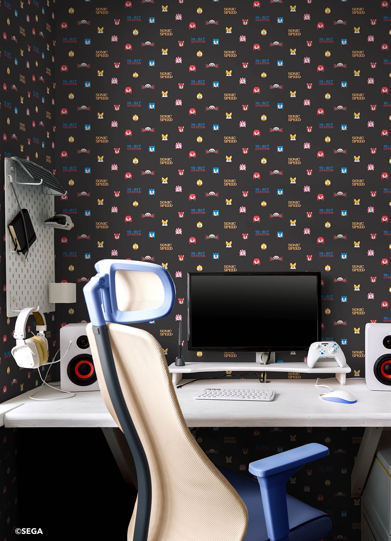 RMWS1333 peel and stick wallpaper in a room setting