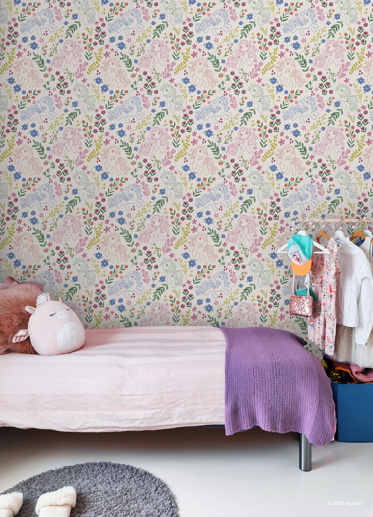 My Little Pony Retro Floral P&S Wallpaper in a room setting