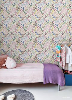 My Little Pony Retro Floral P&S Wallpaper in a room setting