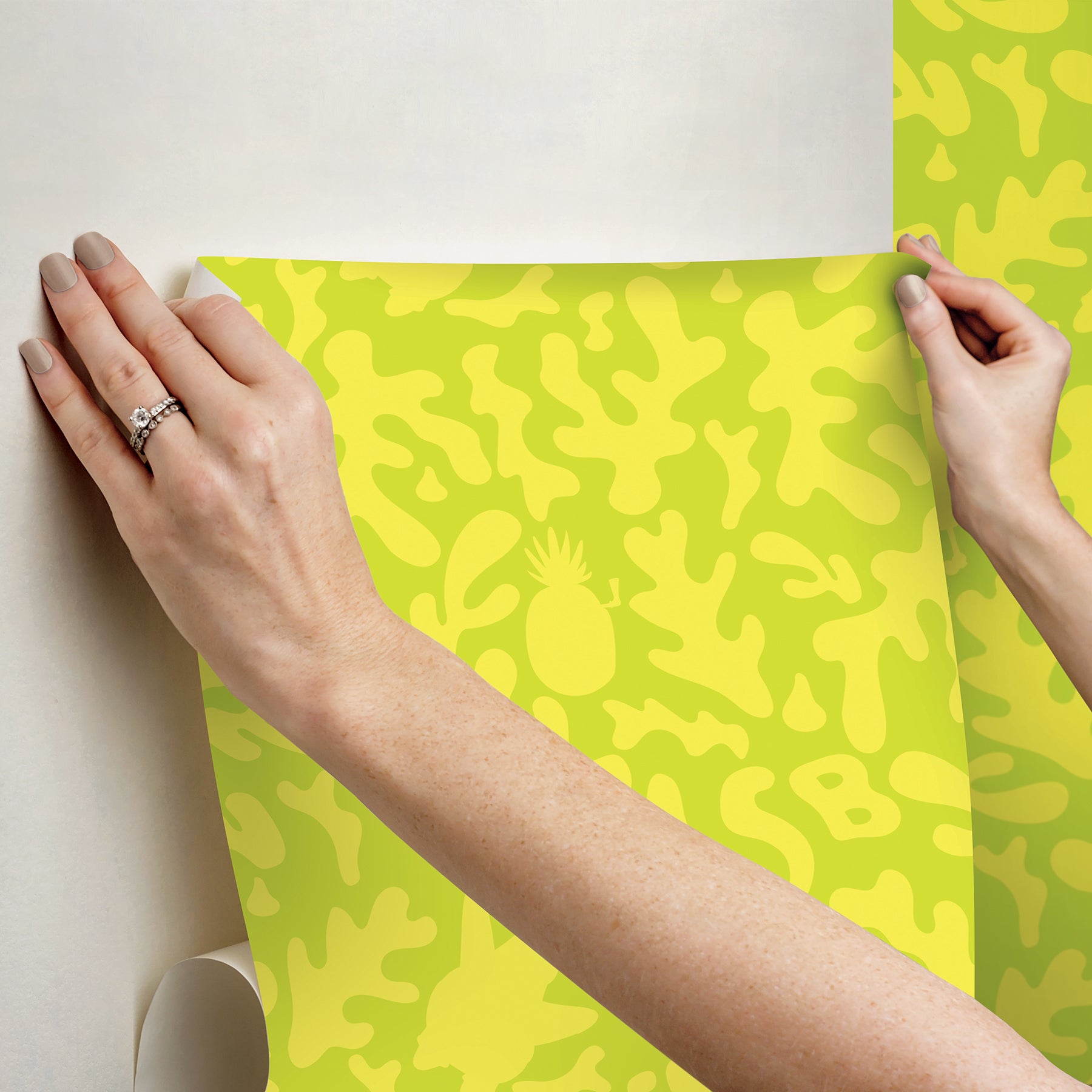 RMWS1371 peel and stick wallpaper - how to stick