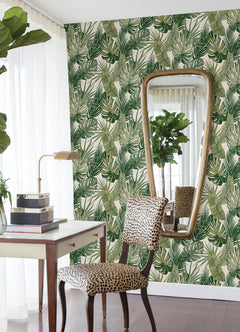 Palmero P&S Wallpaper in a room setting