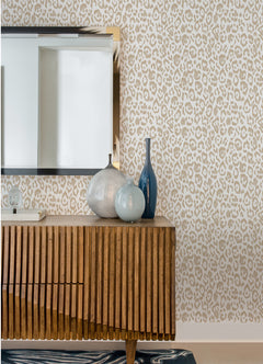 Marlowe P&S Wallpaper in a room setting