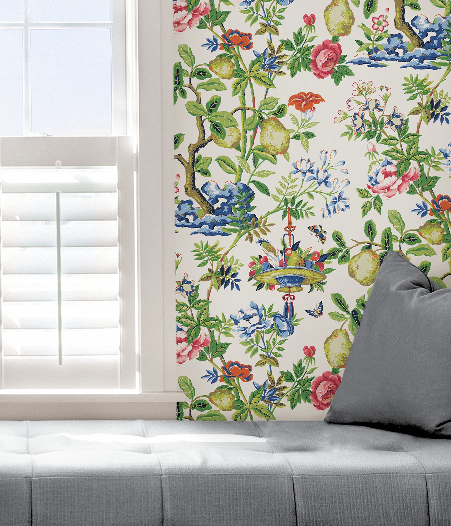 Shantung Garden P&S Wallpaper in a room setting