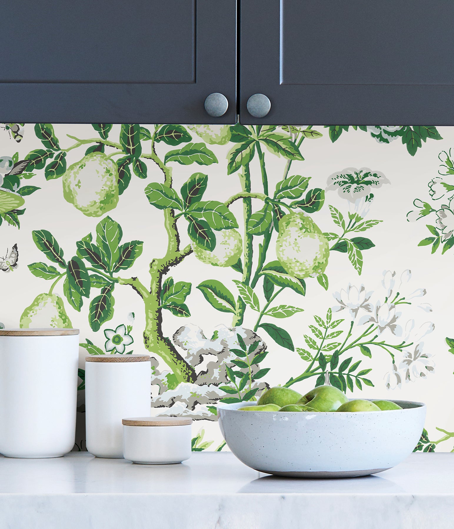 Shantung Garden P&S Wallpaper in a room setting