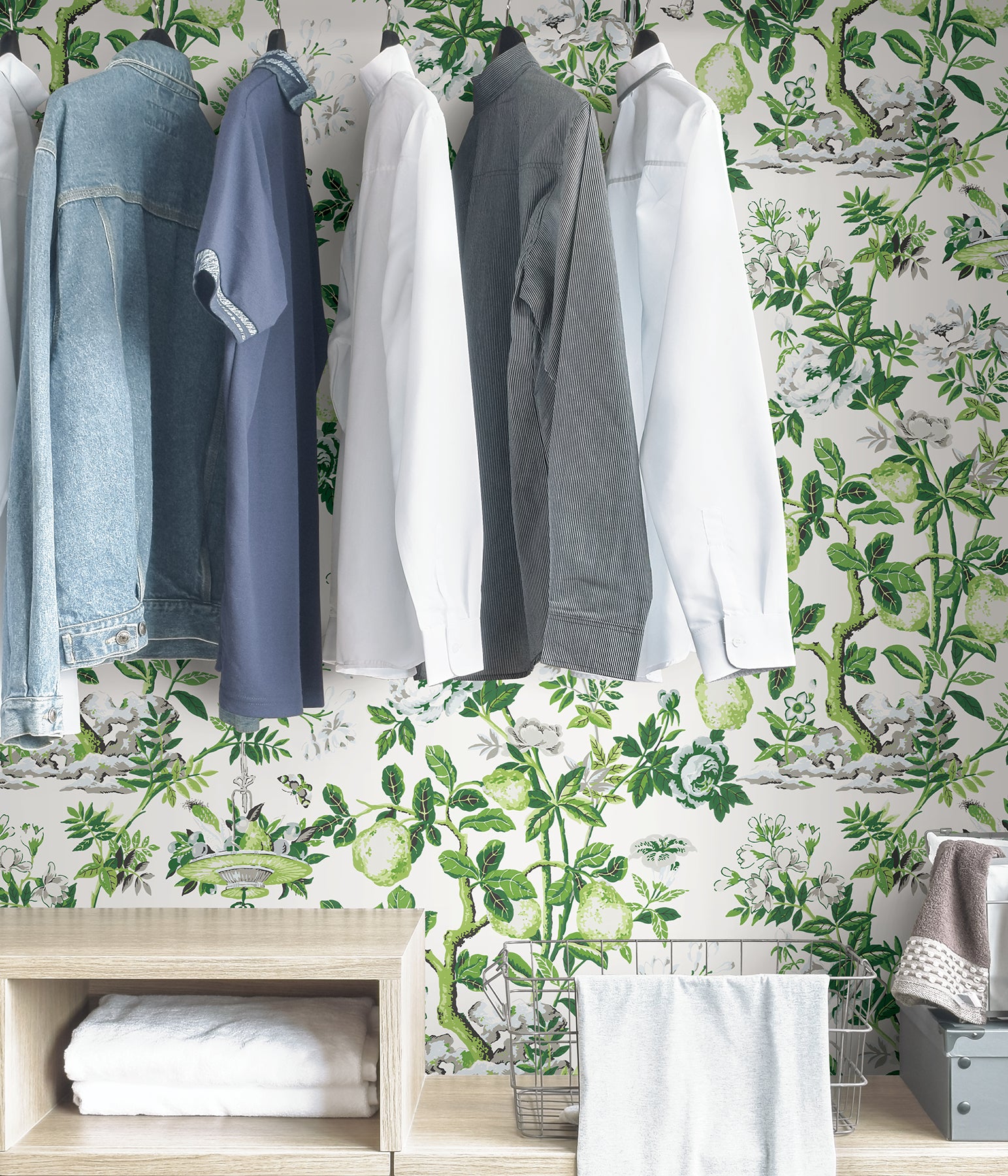 Shantung Garden P&S Wallpaper in a room setting